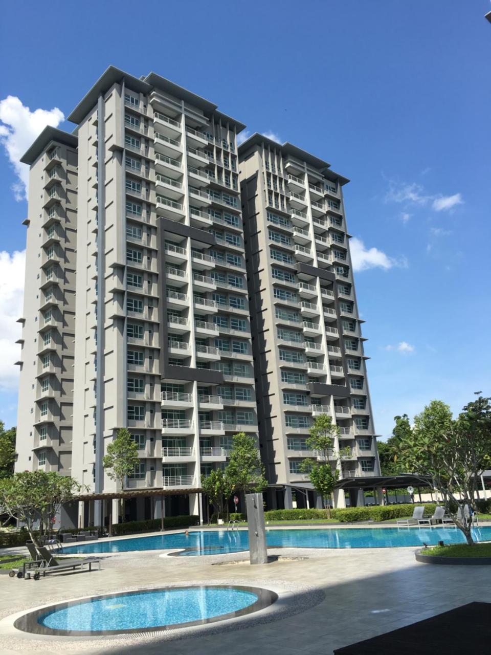 Ohana Sky Villa Residences Kuching Exterior photo